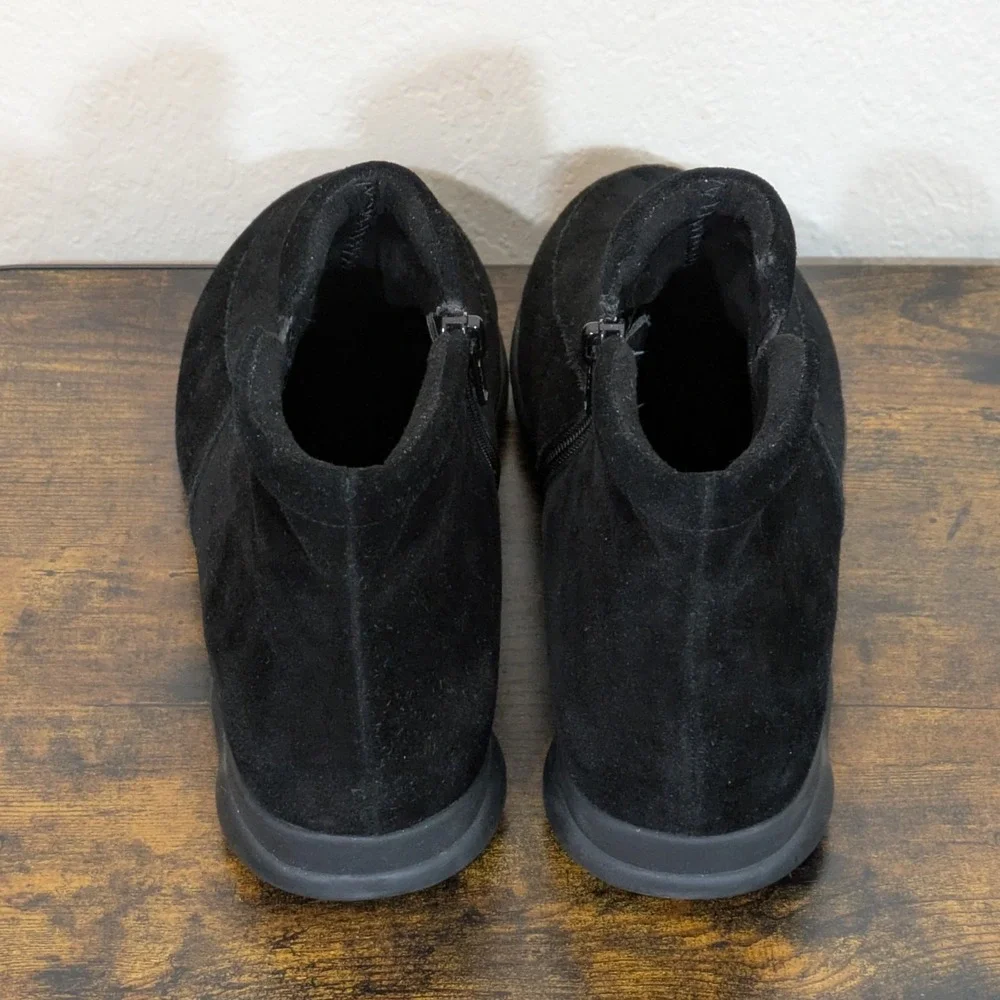 Vaneli Sport Leeta Black Suede Ankle‎ Boots Zip Booties Women's 6.5 M